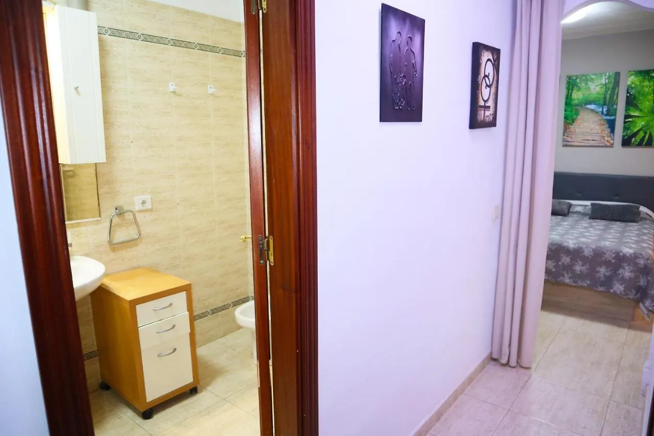 Happy Room Granadilla De Abona Guest house