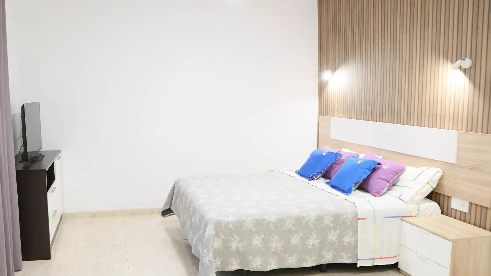 Happy Room Granadilla De Abona Guest house