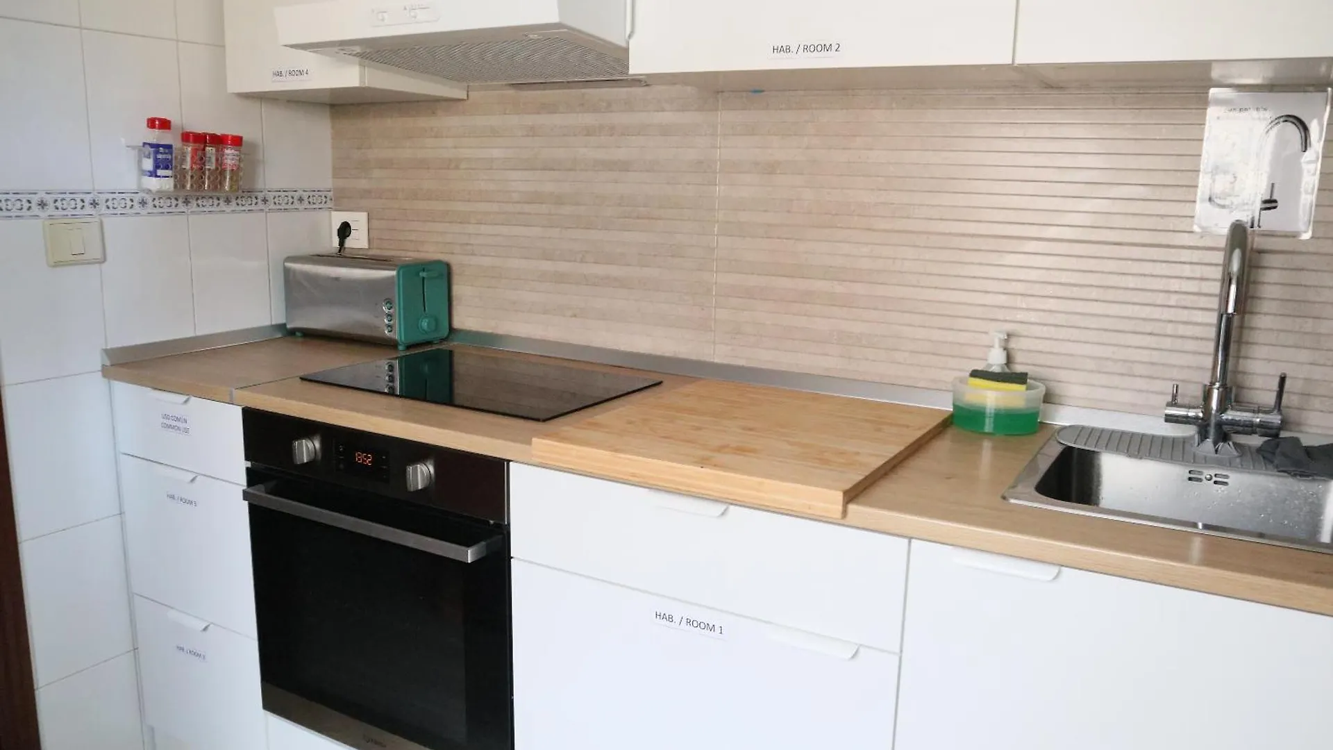 Guest house Happy Room Granadilla De Abona Spain